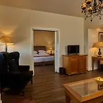 Xenia Palace Hotel 4*