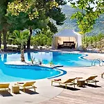 Xenia Palace Ξενοδοχείο 4*