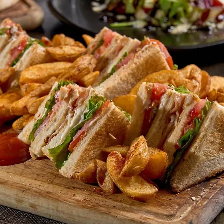 מלון Xenia Palace