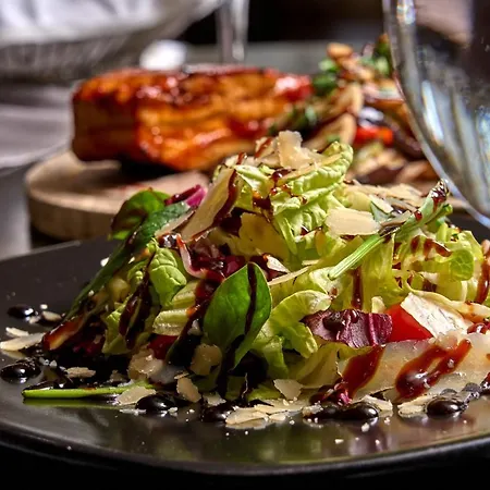 מלון Xenia Palace