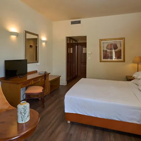 Xenia Palace 4* Portariá