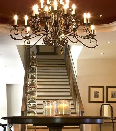Отель Xenia Palace 4*