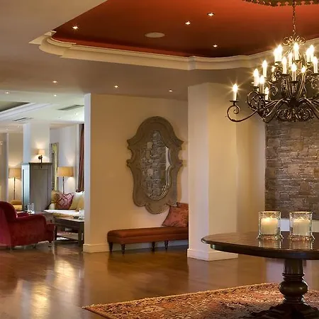 מלון Xenia Palace