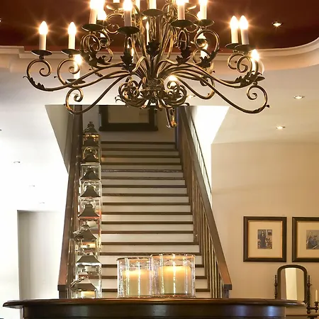 Xenia Palace מלון