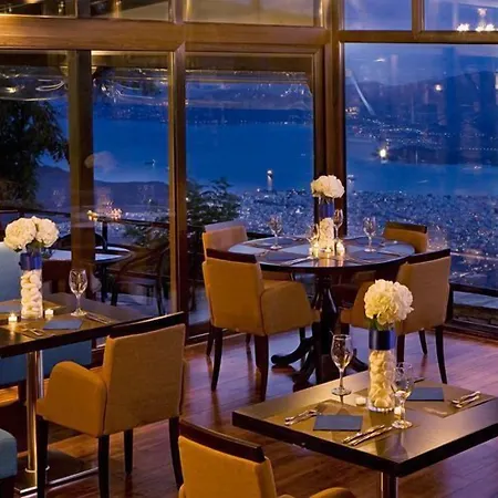 מלון Xenia Palace