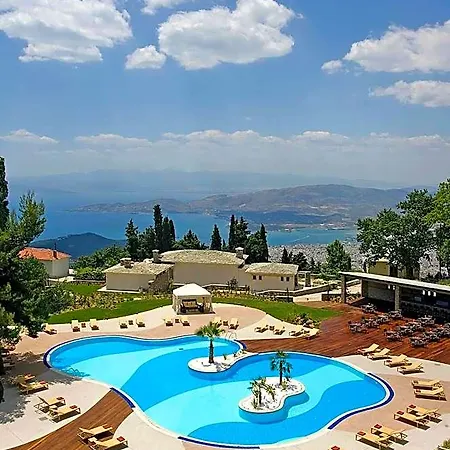Xenia Palace Hotel 4*