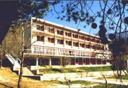 מלון Xenia Palace 4*