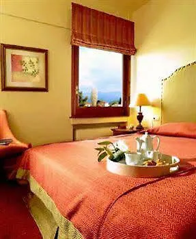 Отель Xenia Palace 4*