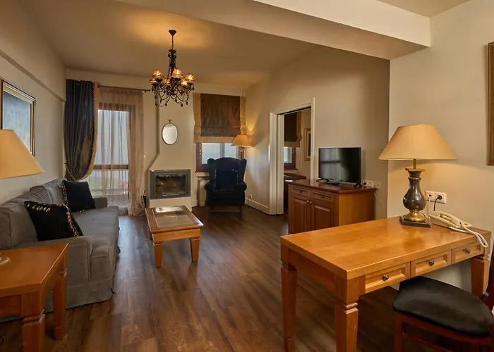 호텔 Xenia Palace 4*