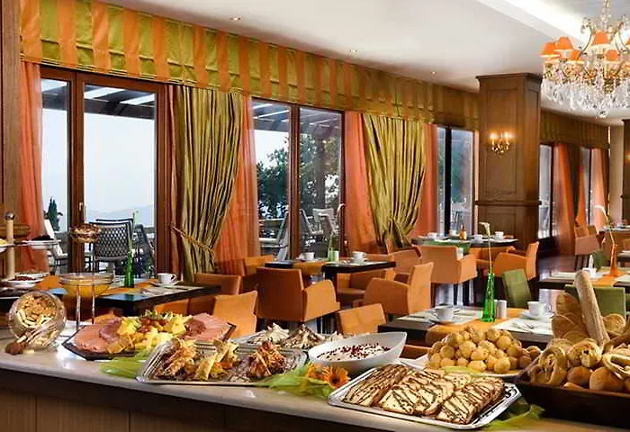 호텔 Xenia Palace 포르테리아