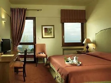 Xenia Palace 호텔 포르테리아